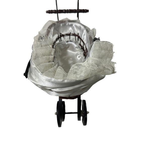 Vtg Victorian Style Baby Doll Carriage Buggy Stroller Metal /Wicker & Wood 14” H - Picture 8 of 13